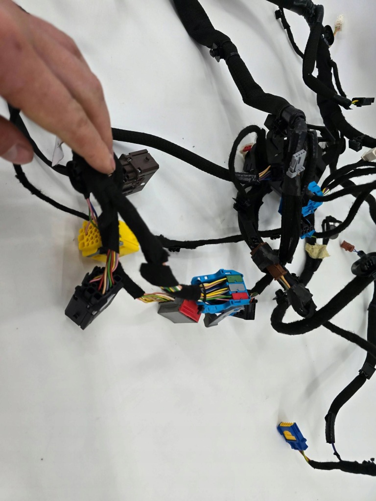 Джгут електропроводка консолі europa opel corsa f 9838242180 2020r Зі Шроту