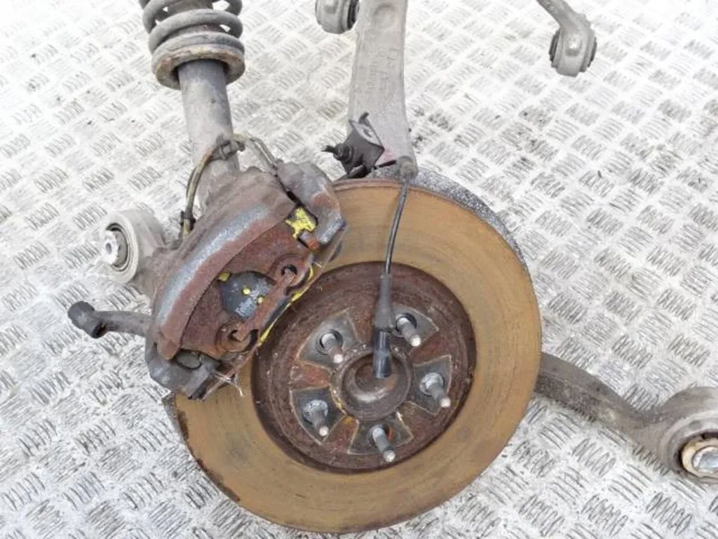 фото №5, Колонка, поворотный кулак правая jaguar xf x250 08r. 2.7td