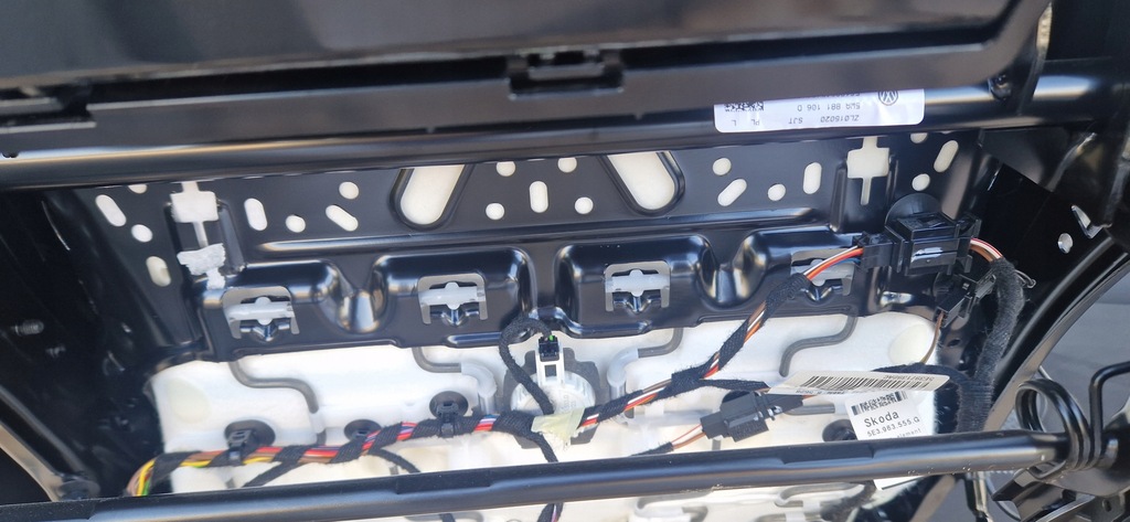 фото №12, Сиденья заднее сиденье skoda octavia iv sedan jak nowe подогрев