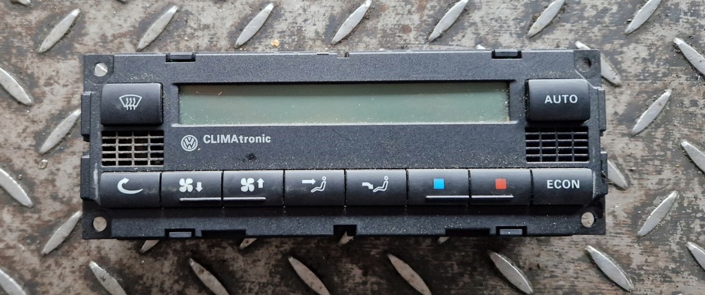 фото №1, Панель обдув climatronic vw bora