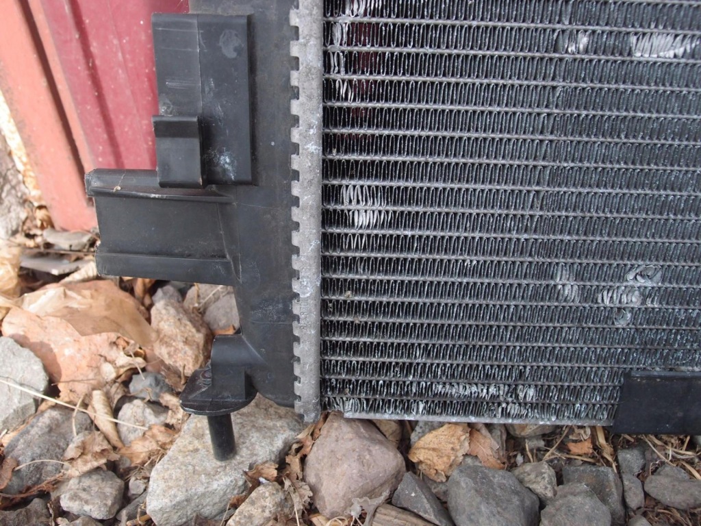 Радіатор води qashqai 1 2.0 dci 21410-br40a Оригінал