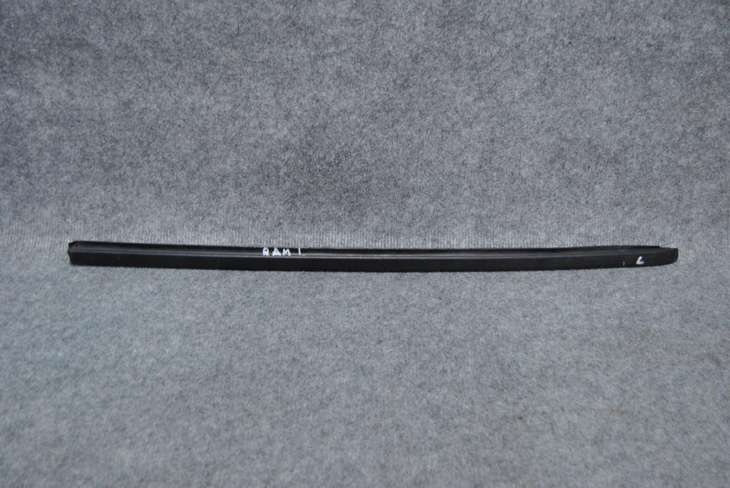 фото №1, Dodge ram 1500 4 gen молдинг скло передньої ліва