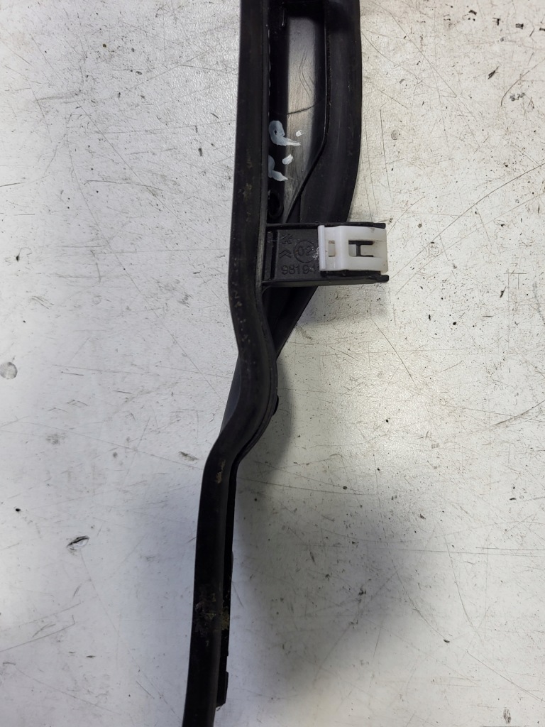 фото №7, Заглушка жабо права правий перед citroen berlingo iii 98194141xt