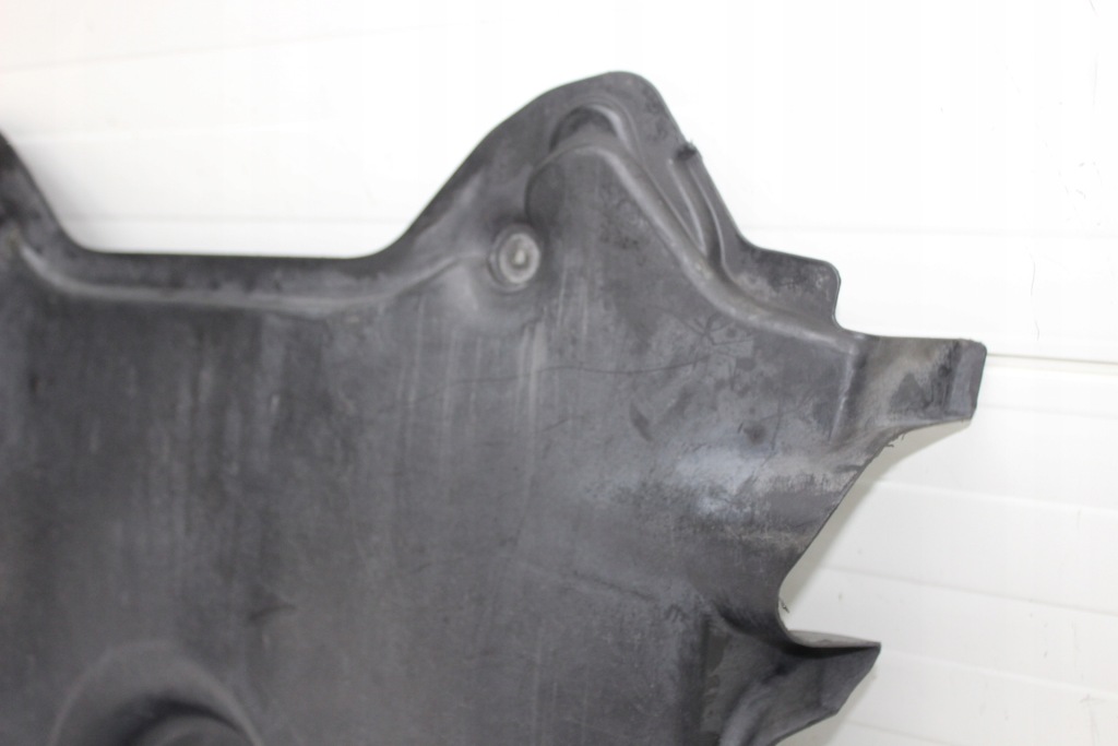 Mercedes накладка под двигатель a2045242430 Недорого