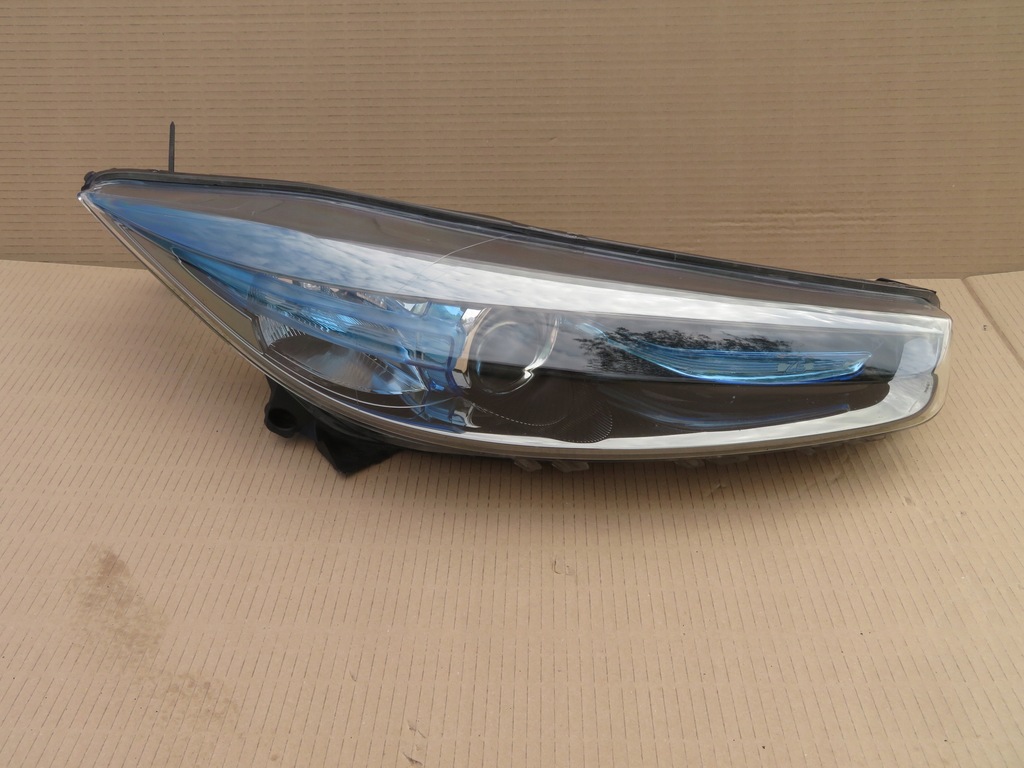 фото №1, Лампа правая правый перед передняя renault zoe i 260109891r 2013-2019