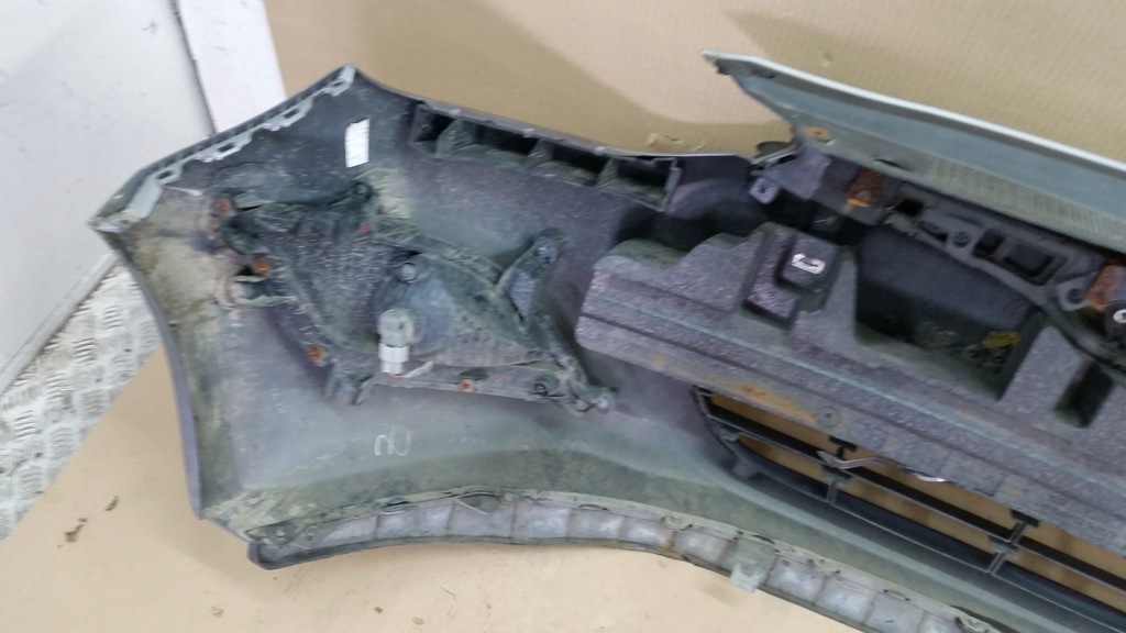 фото №12, Hyundai i20 i lift 12-15 бампер перед передний sag urwane крепления