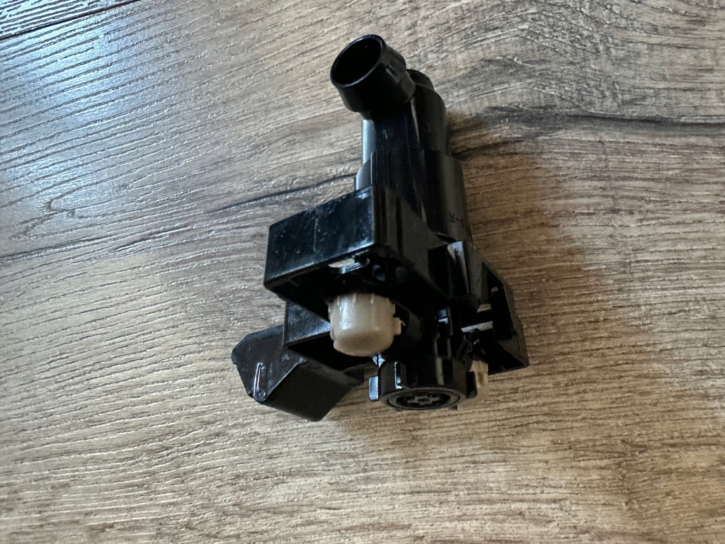 Омивач lexus nx ii правий лівий 22-25 Недорого