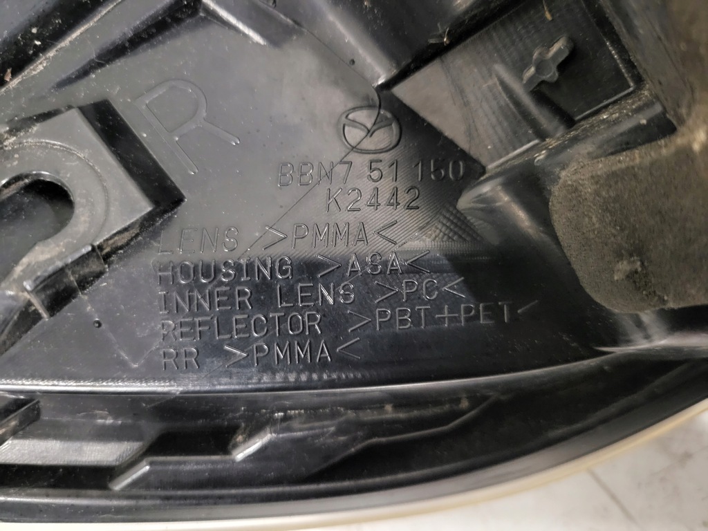 фото №9, Mazda 3 bl 11r лампа задня задня права europa