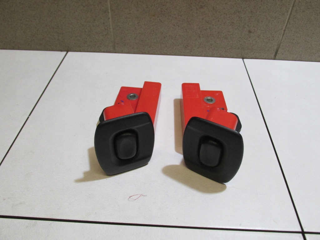 фото №1, Замок сиденье задняя kuga mk1 2008-2012 rok