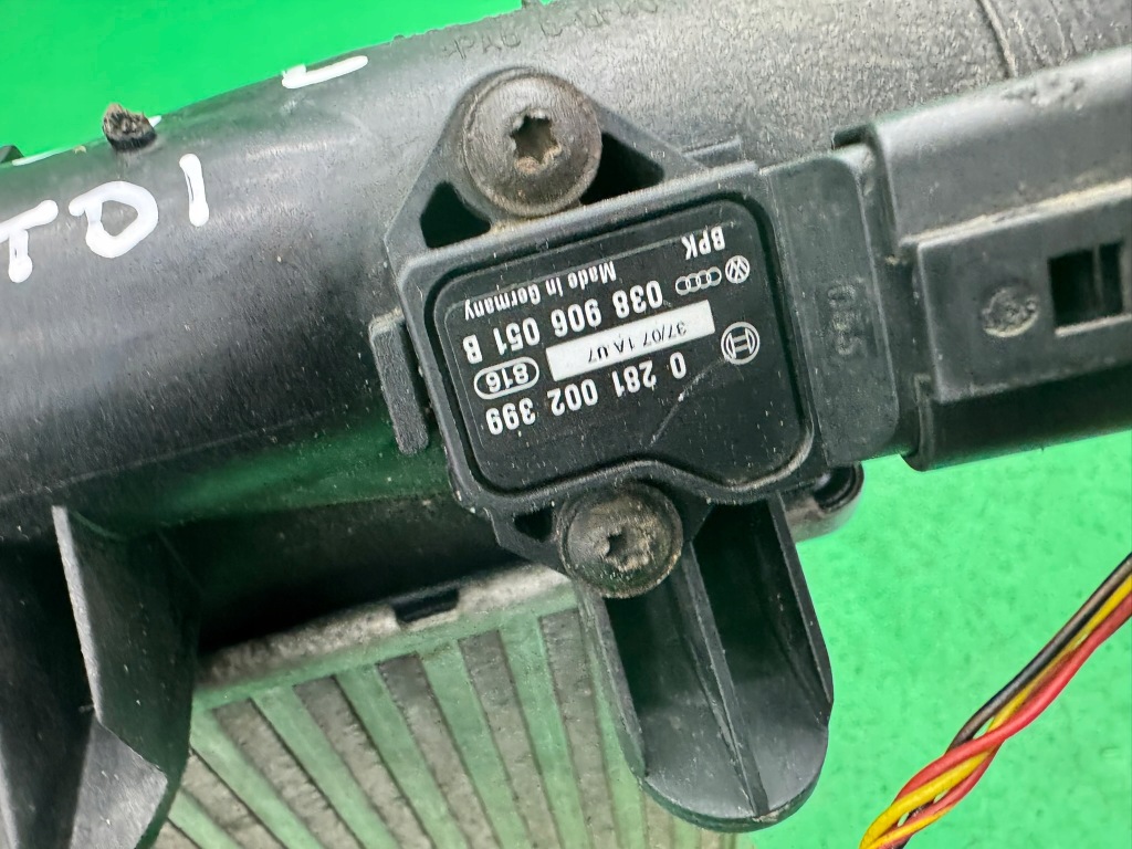 Радиатор воздуха интеркулер левый 4f0145805e audi a6 c6 3.0 2.7 tdi 04- Доставка