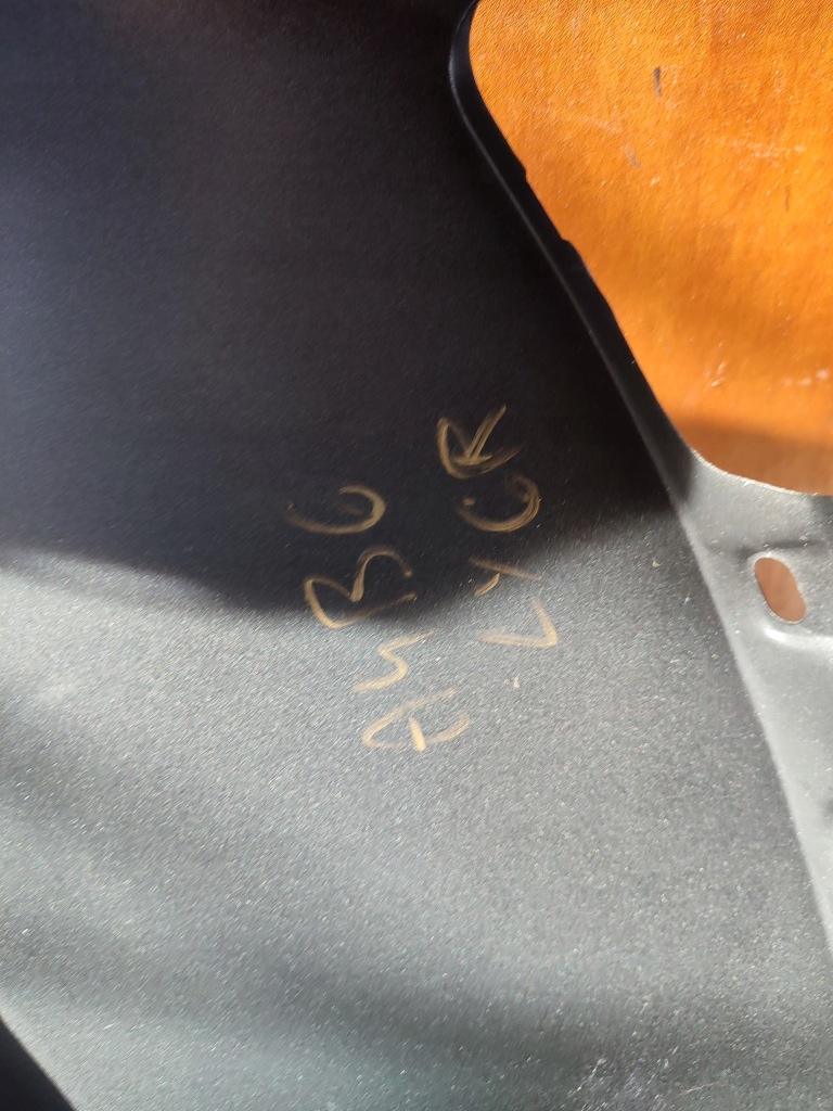 Крыло  левое  перед передний audi a4 b6 ly6r масса антикоррозийная Киев