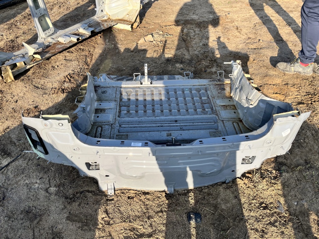 фото №1, Pas задня задній піддон vw id.3 id3 la7c