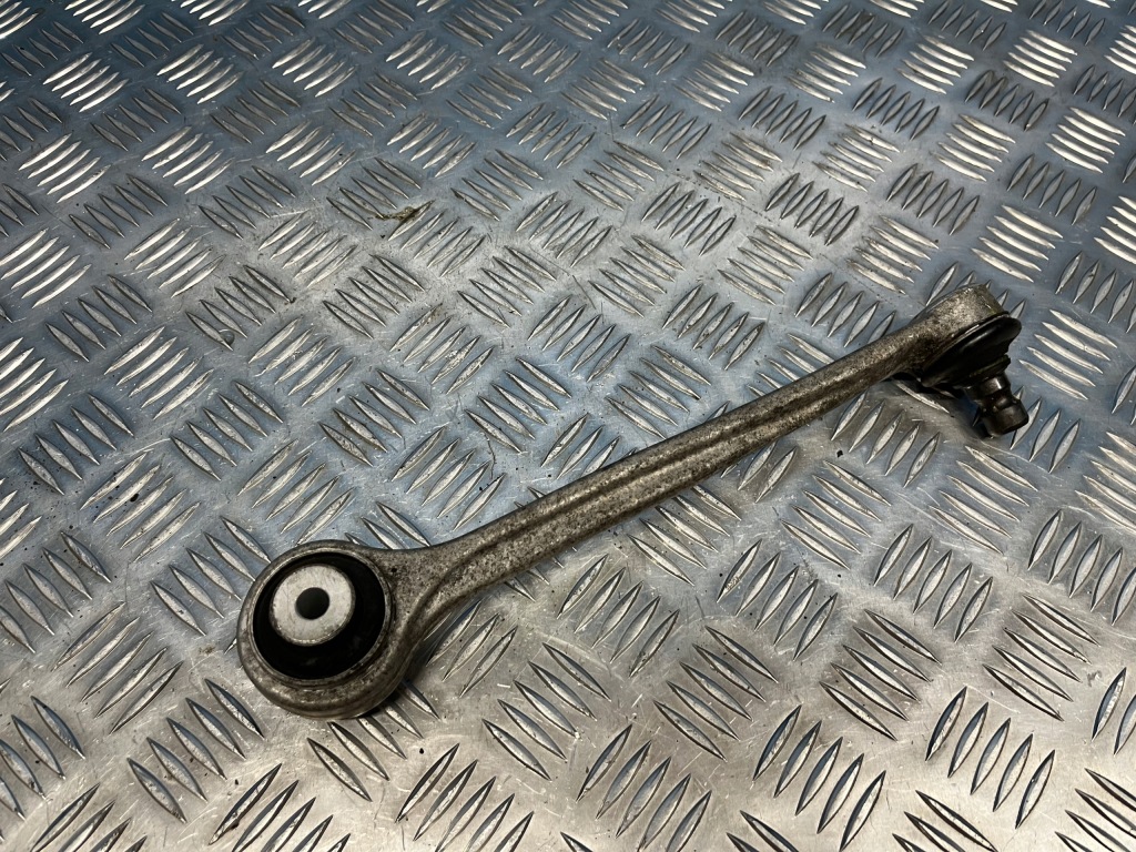 фото №1, Audi a4 b9 рычаг левый перед передний