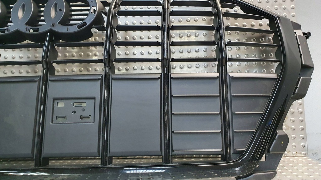 фото №8, Решітка радіатора решітка радіатора audi q3 ii 83a853651f 83a853651e s-line black 18-