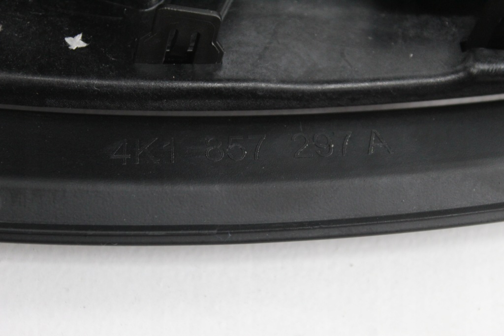 Audi a7 4k защита решётки консоли левая led в Украине