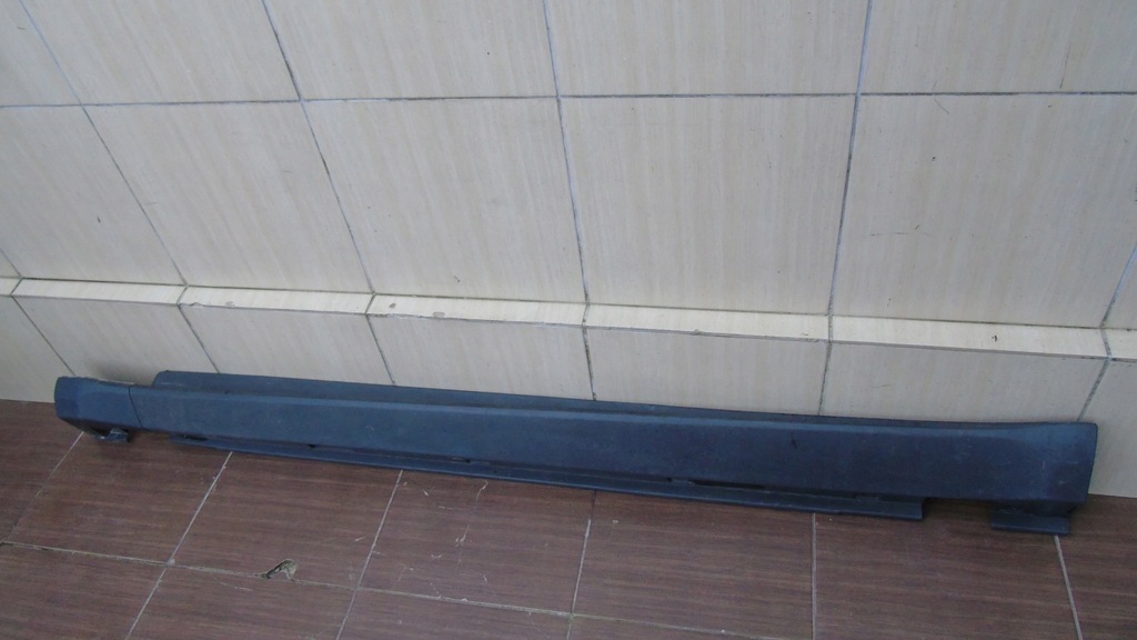 фото №1, Mercedes-benz оригінальний номер a1646900140 молдинг поріг l