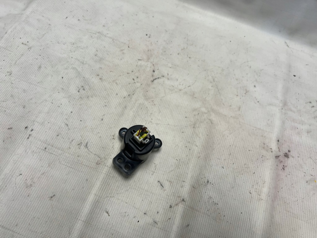 фото №3, Kia sportage v 21- кнопка запуск стоп europa