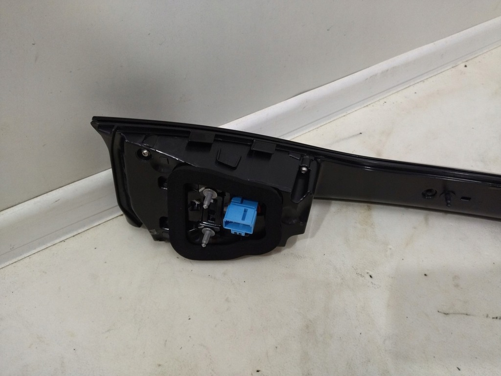 фото №15, 11a945307d лампа накладка крышки багажника свет задняя vw id4 id.4 2022+