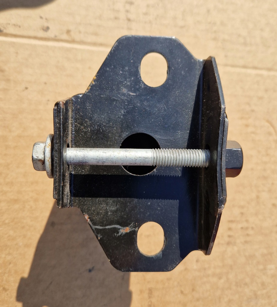 фото №11, Dodge viper srt10 кронштейн кронштейн підголівник підсилення mopar 05290049aa