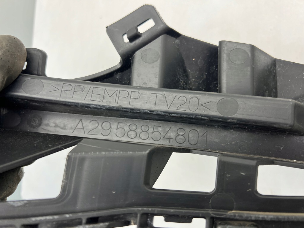 фото №7, Mercedes eqe a295 v295 amg решітка середня бампера передній перед 22-