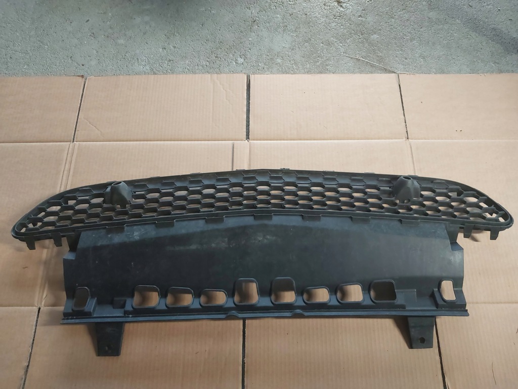 фото №1, Решётка средняя mercedes gle w167 amg оригинал