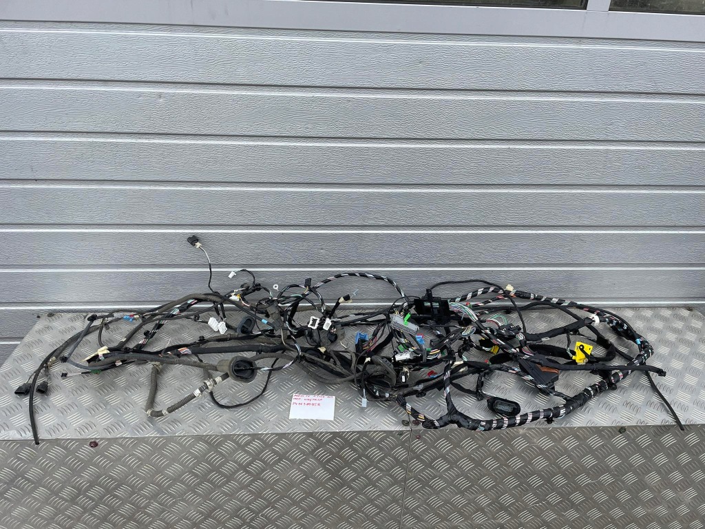 фото №1, Renault megane iv електропроводка салону 1.2_tce 241638095r