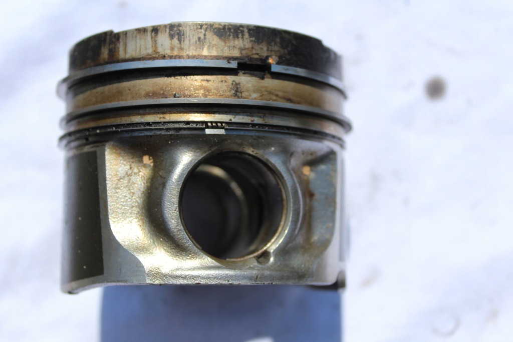 фото №12, Avensis corolla verso rav4 2.2 d-cat поршень