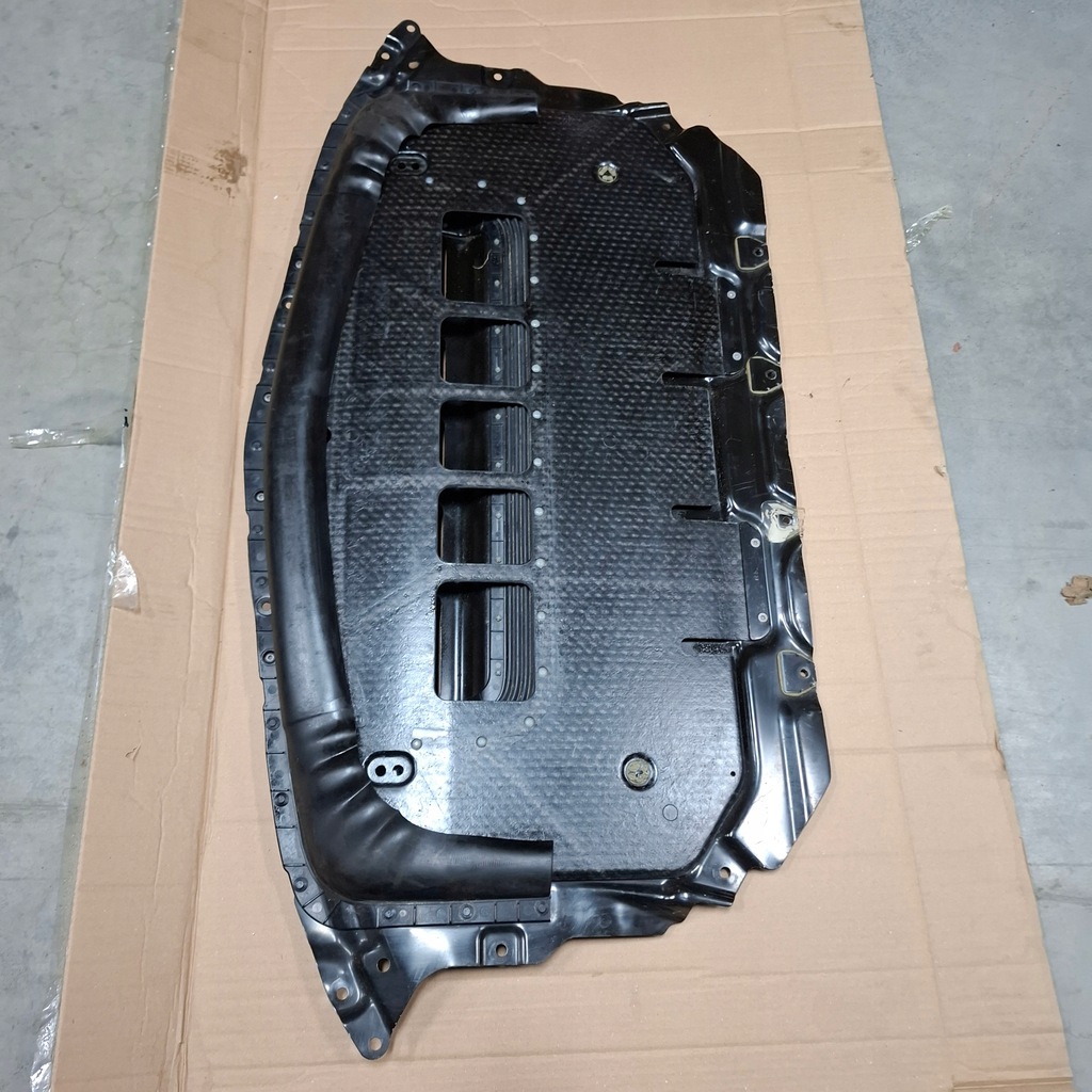 фото №1, Mercedes-benz sl w232 r232 232 amg защита плита pod двигатель электрический 2325202400