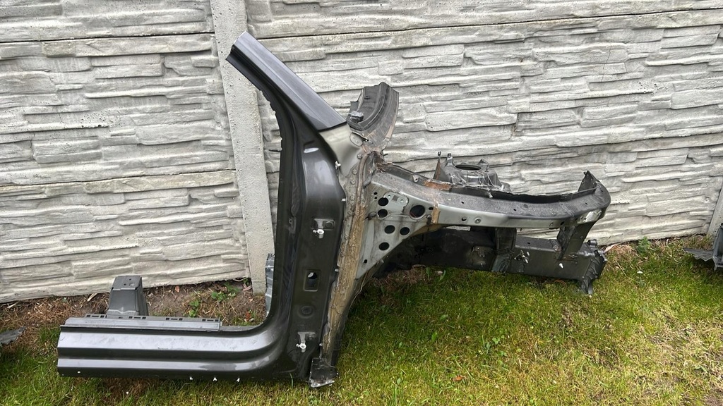 фото №1, Четверть лонжерон подкрылок левый правый перед порог touareg iii 3 760 lm7q