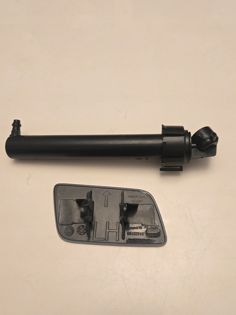 фото №3, Volvo xc60 ii 18- омыватель заглушка фара