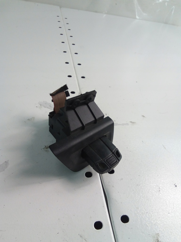 фото №1, L577 замок запалювання bmw e87 6954718