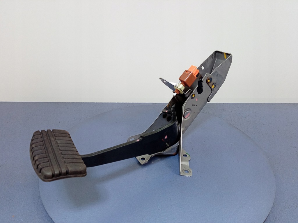 фото №2, Mitsubishi space star ii педаль тормоза