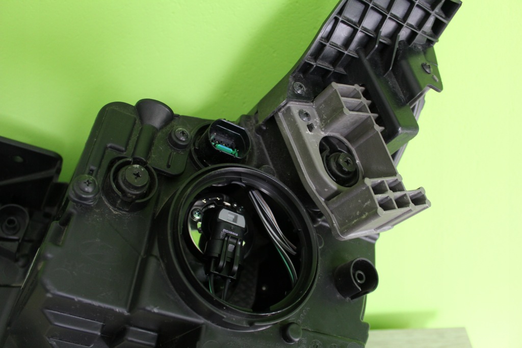 фото №5, Лампа правый перед hyundai elantra vi 2019 r