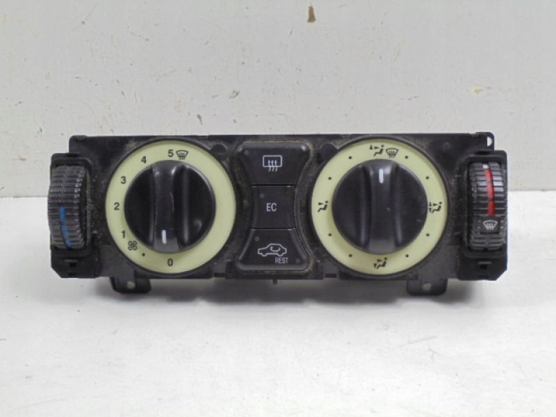 фото №10, Mercedes clk c208 панель обдув 1708300885