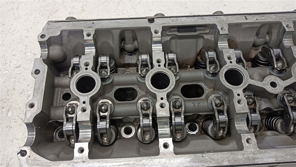 фото №9, Головка правая audi a6 c6 a8 d3 s5 rs5 rs4 4.2 fsi v8 bvj 079103374bn