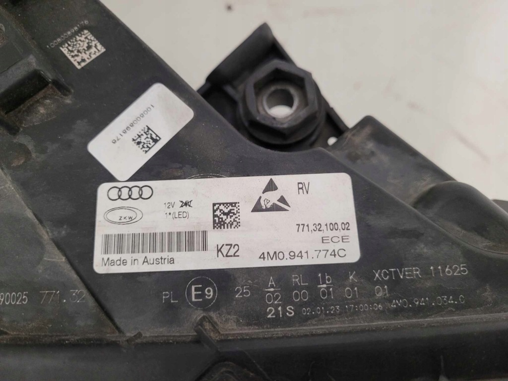 Фары перед правый  левая комплект audi q7 4m full led Оригинал