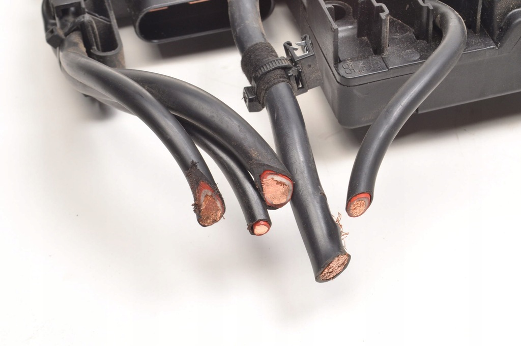 фото №9, Mercedes slk w172 r172 предохранитель клеммы пиротехническая plus a1725401450