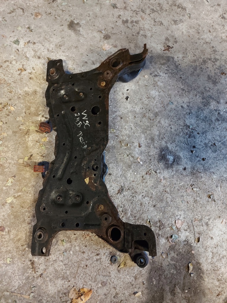 фото №1, Подрамник перед volvo v50 s40 2.4b