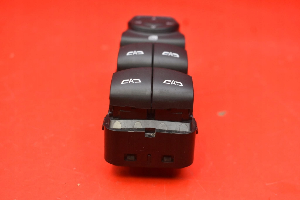 Панель управление окон eu 84210049 opel insignia b sedan 17-20 в Украине