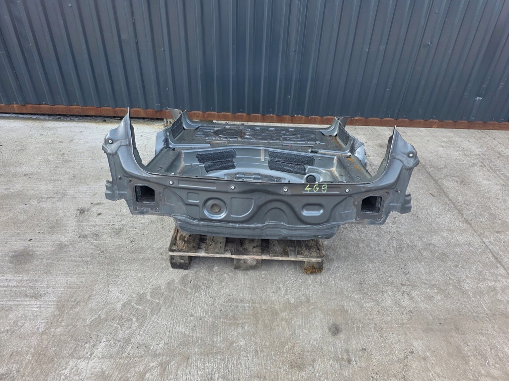 Купити Чверть піддон pas задній audi a6 c7 avant kombi 2011-2017 оригінал !!!