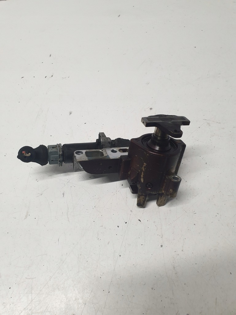 фото №5, Електроклапан натягувач audi a8 d3 21600005f