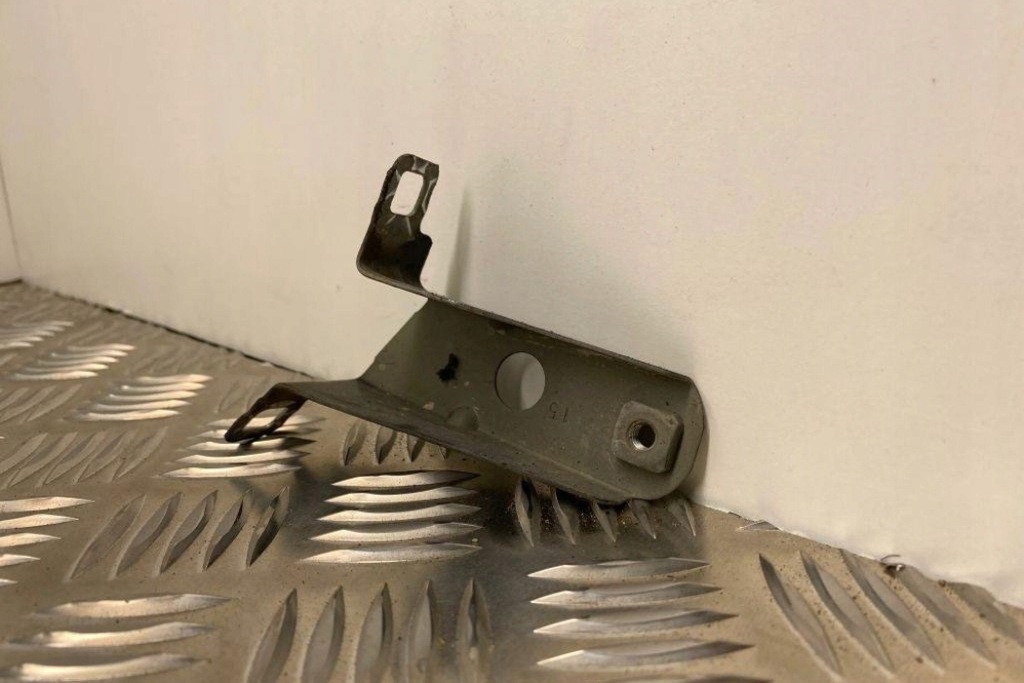 фото №7, Кронштейн передній правого крила bmw 3 f30, f80 7255822 2.99l дизель