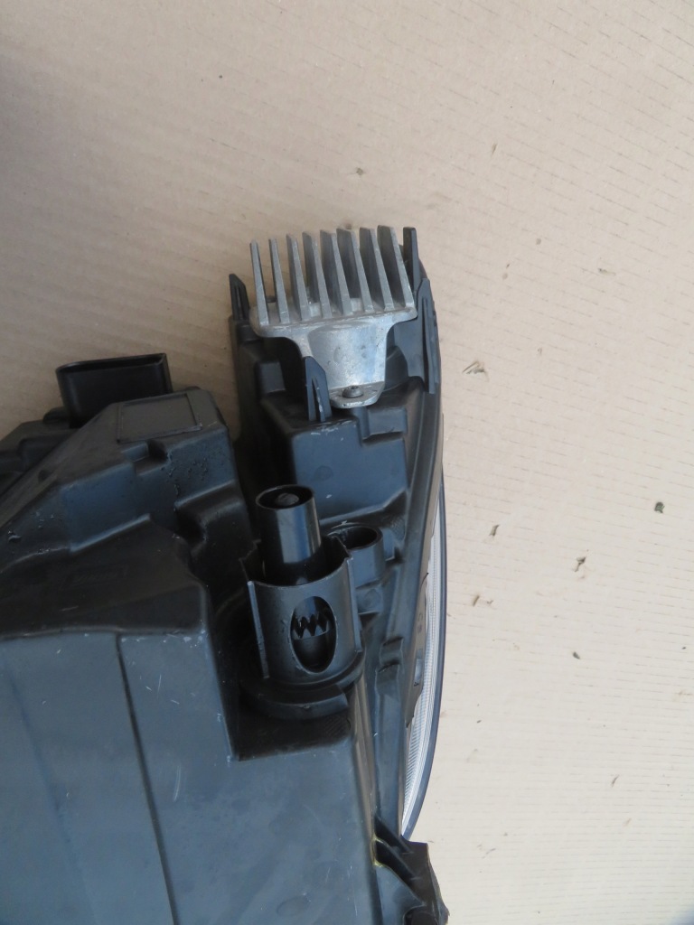 Volvo xc40 xc 40 18- фара правый  перед правый  передняя mid led европа  31655991 с Разборки