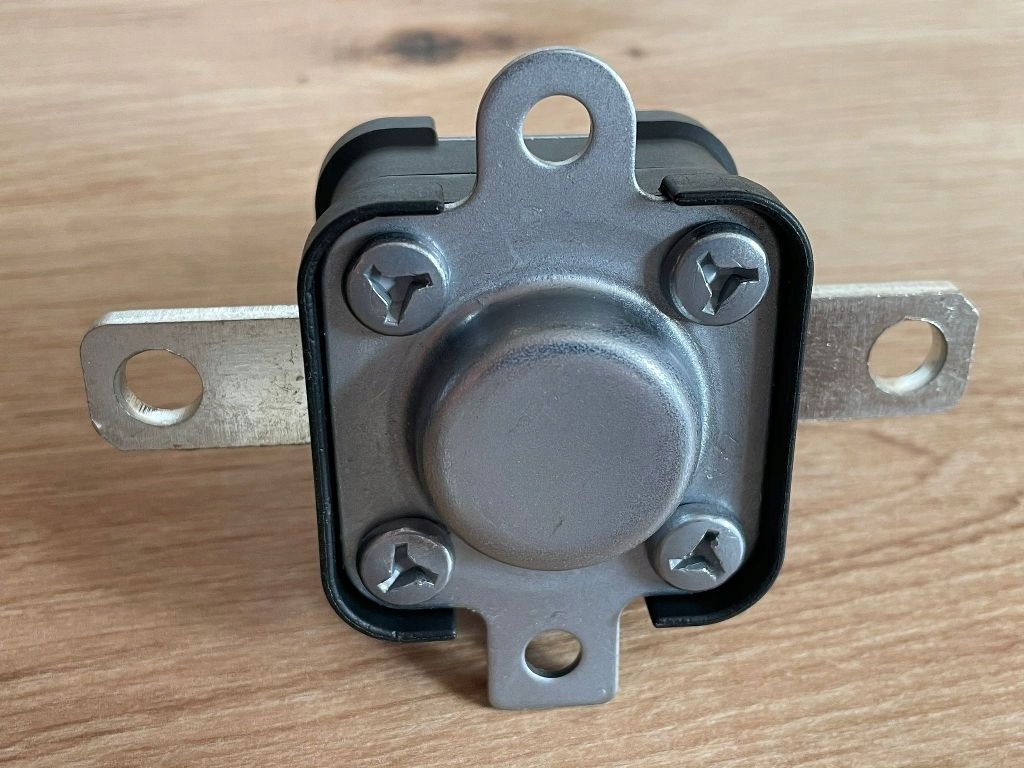 фото №8, Запобіжник напруги 8054001f 8054-01f 2403-p1000040 audi etron 4ke q8