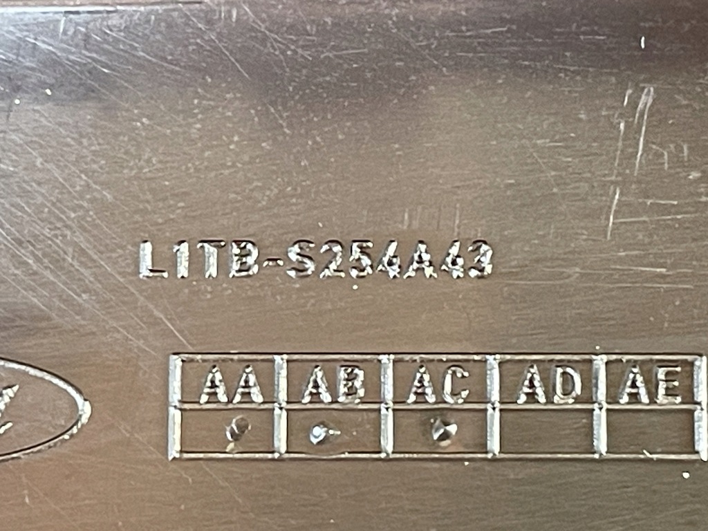 фото №5, Ford puma mk2 2021 трикутник заглушка двері задня ліва