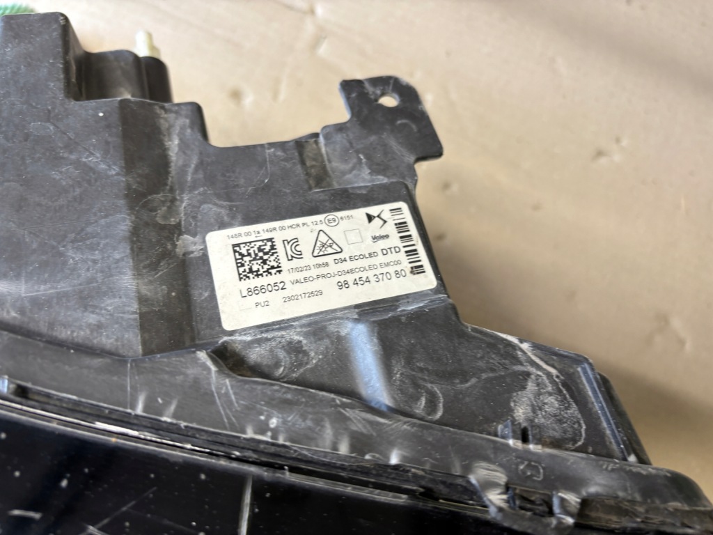 Купить Citroen ds3 crossback рестайлинг  full led фара передняя правый  9845437080