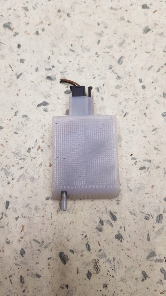 фото №1, Лампа освещение бардачка mercedes w220