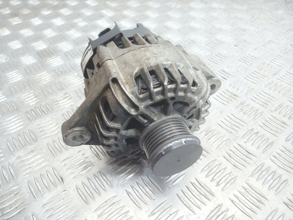 Купити Opel astra j 2013 генератор