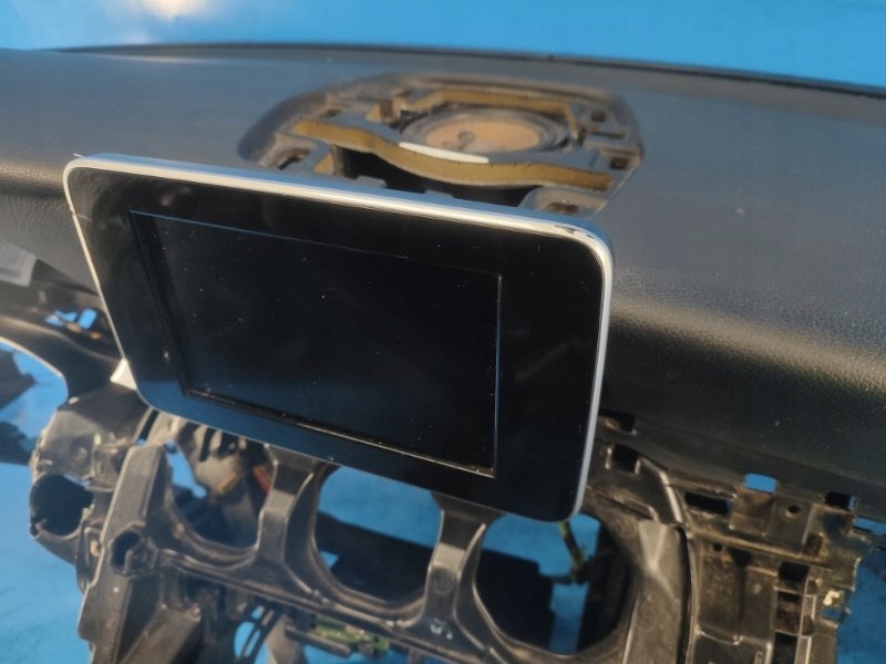 Панель приборы a20568008879j38 mercedes-benz c-class w205 16-21 Цена