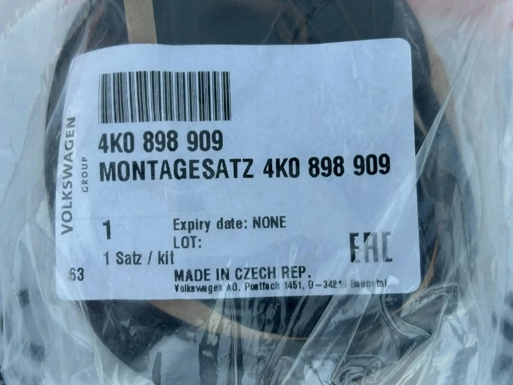 фото №1, Audi a6 c8 набір taśm поріг 4k0898909 orginał